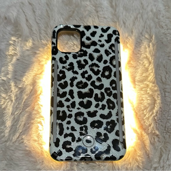 LuMee ring light phone case - Picture 2 of 4